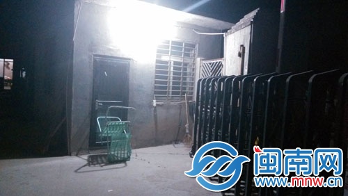 事發石材廠保安室大門緊閉