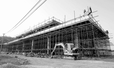 建設中的南石高速石井收費站