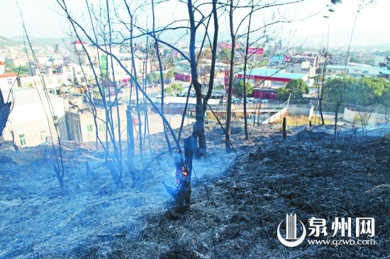 起火的山下不遠處就是加油站