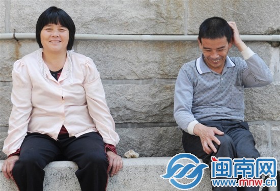 兩個人就這樣,如靜默電影一般生活了二十幾年