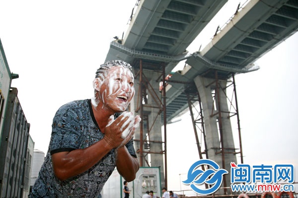 每天洗澡和洗頭是一天最大的享受